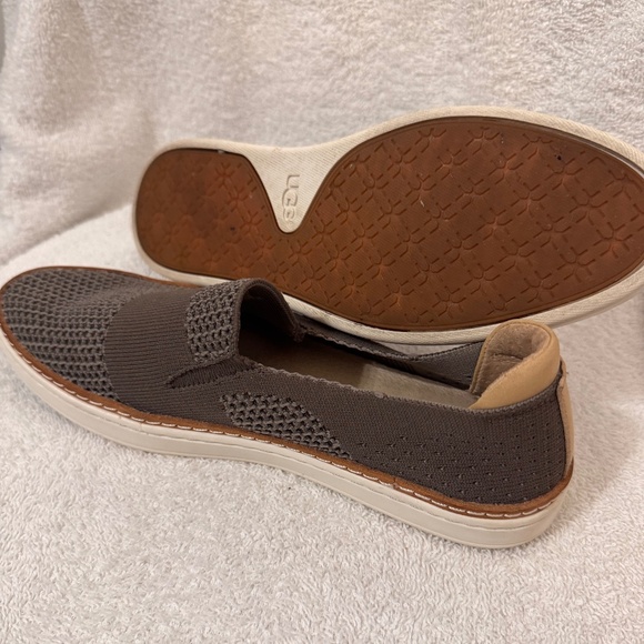 UGG Sammy Slip On Hyper Weave Casual Sneakers - Picture 3 of 4